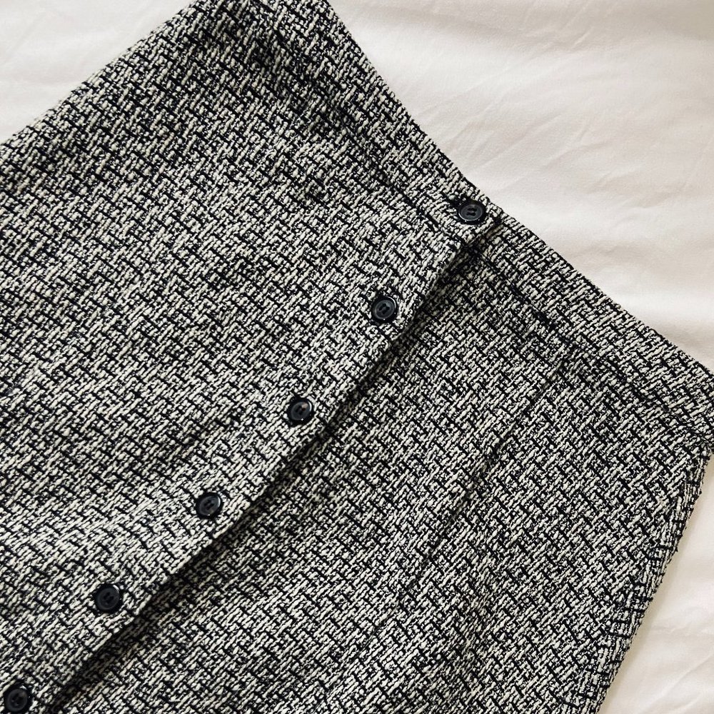 Black and white mini skirt